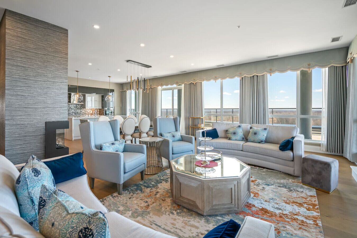 Smart-TV, peis og kontorer