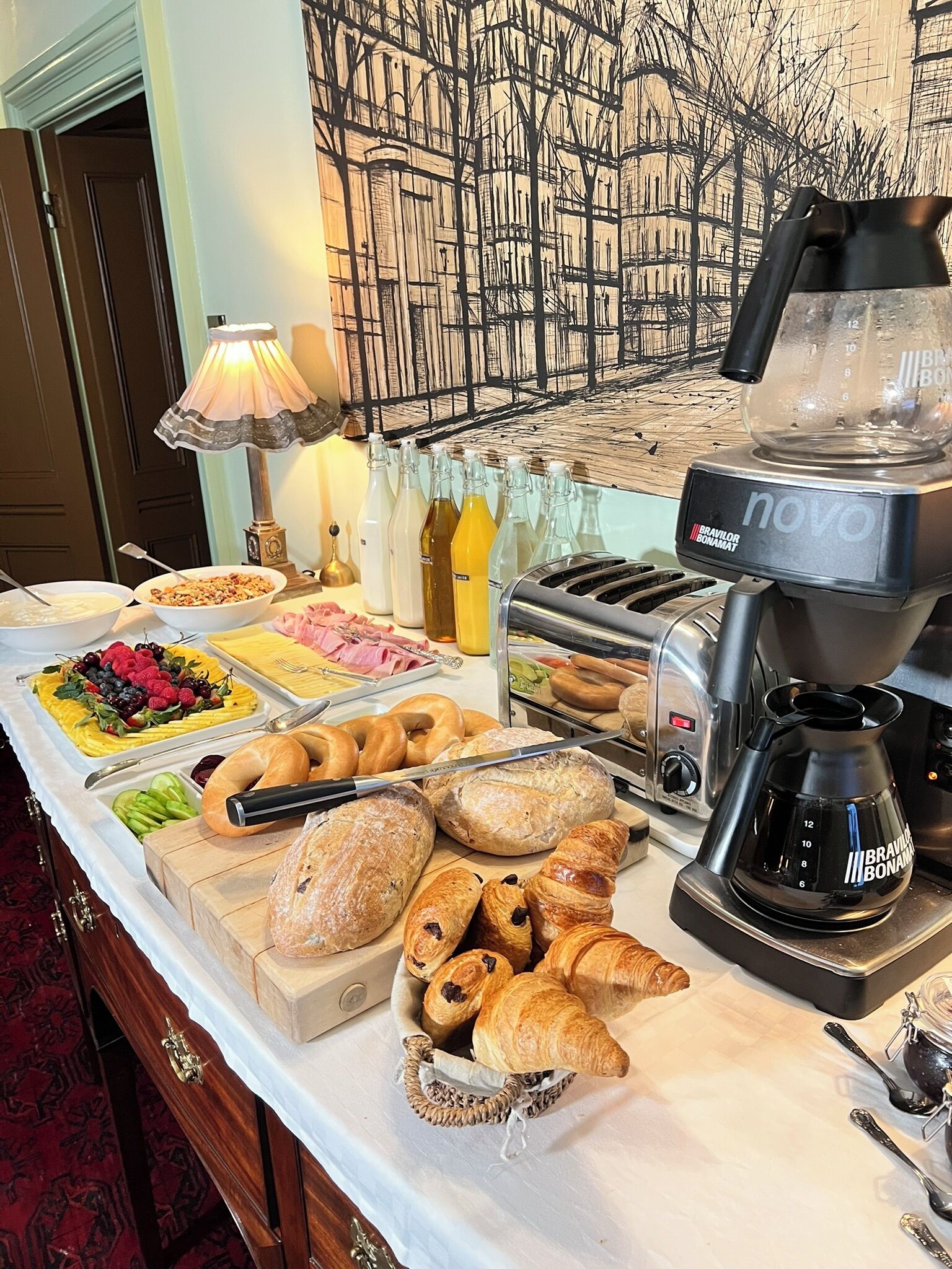 Free daily English breakfast 