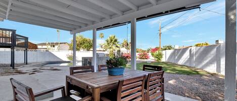 Outdoor dining