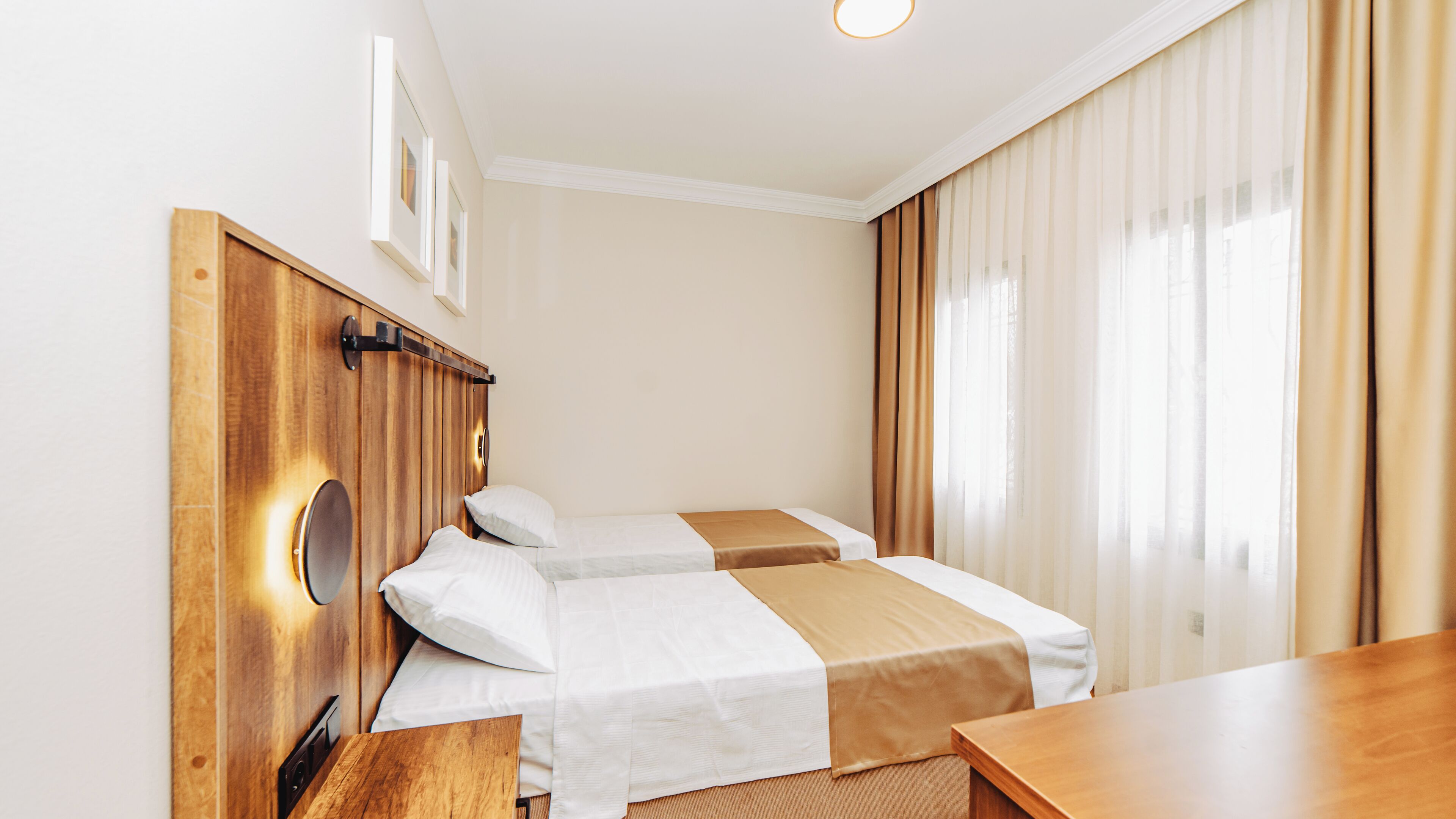 Standard Twin Room, City View | Egyptian cotton sheets, premium bedding, minibar, in-room safe