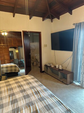3 bedrooms, WiFi, bed sheets