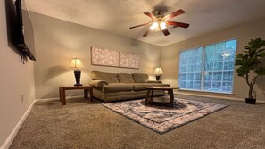 スマートテレビ、暖炉