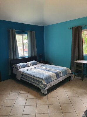 3 soverom, skrivebord og wi-fi (inkludert)