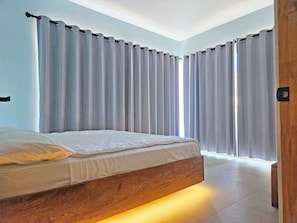 4 chambres, literie de qualité, décor unique, ameublement unique