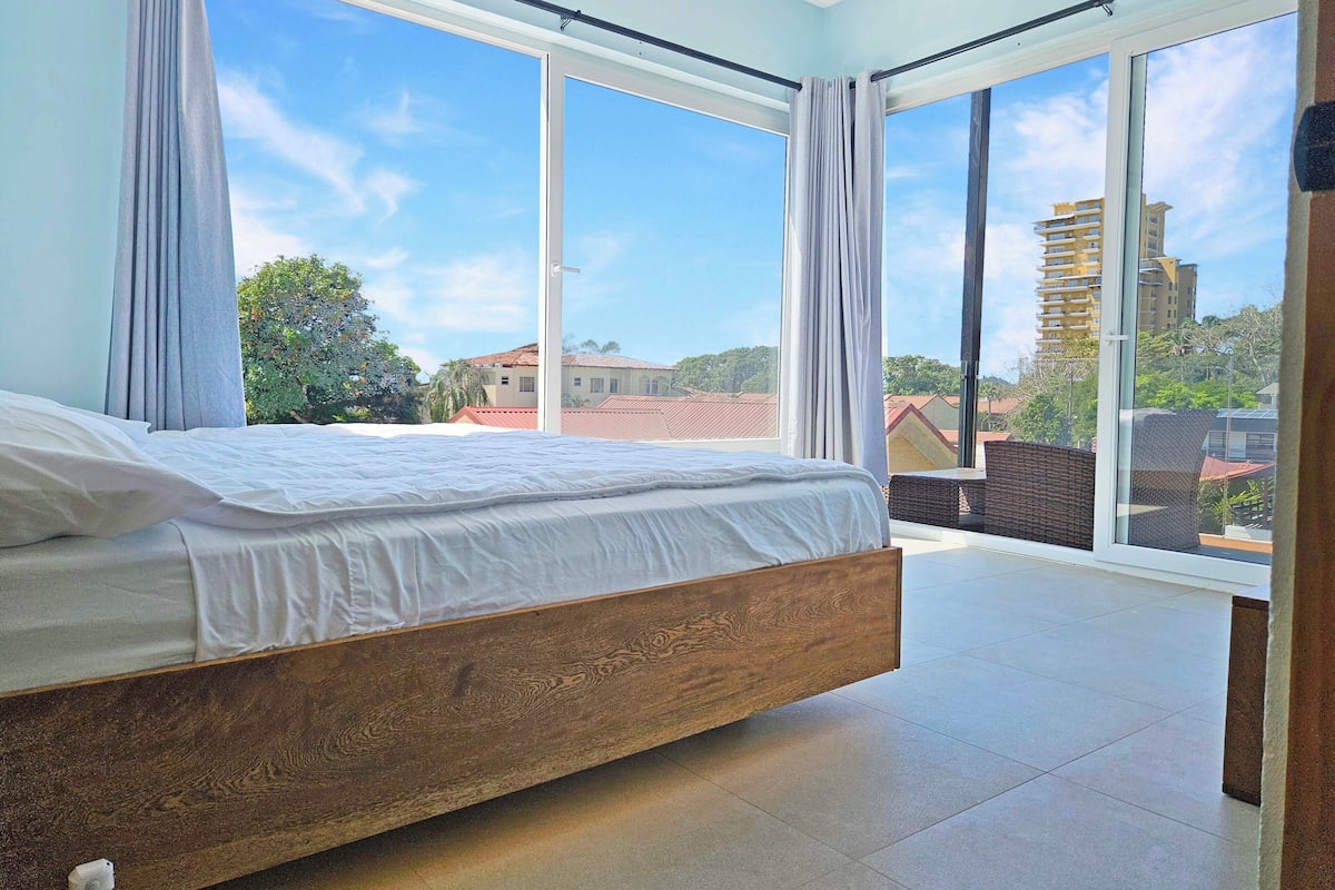 4 chambres, literie de qualité supérieure, rideaux occultants