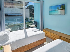 Zimmer | 4 Schlafzimmer, hochwertige Bettwaren, Verdunkelungsvorhänge