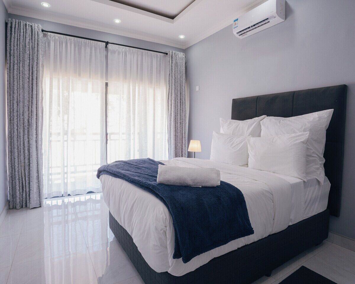 2 bedrooms, bed sheets