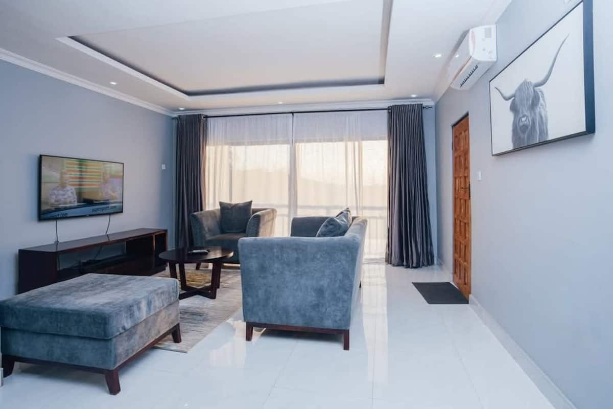 Luxury Apartment, Mountain View | Living area