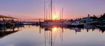 Serene Port Orchard Retreat: 3BR 3BA with Trails and Amazing Views