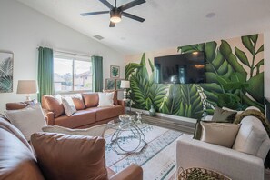 スマートテレビ、暖炉、テレビゲーム、卓球台