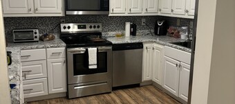 Cozy 1-bedroom condo in enjoyable Decatur with WiFi, close to downtown Atlanta