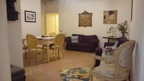 TV - Amalfitani Salerno Centro (Salerno)