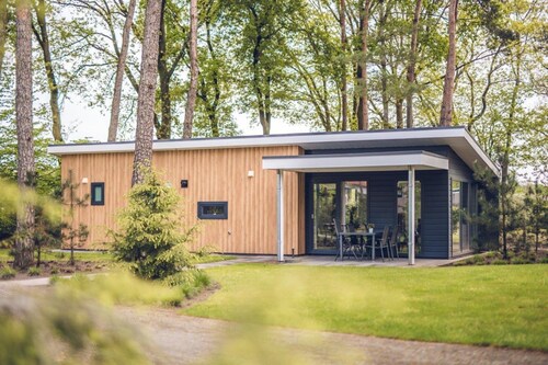 4-person Villa in Voorthuizen With View