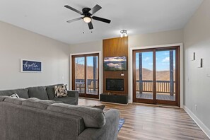 TV, fireplace - Mountain Stay, King Suite, Fireplace, and Mountain Views! (Sylva)