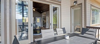 Mountain Escape, Balcony, Grill, and View!