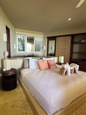 デラックス コンドミニアム 1 ベッドルーム オーシャンビュー | セーフティボックス (室内)、ノートパソコン用作業スペース、遮光カーテン、WiFi (無料)