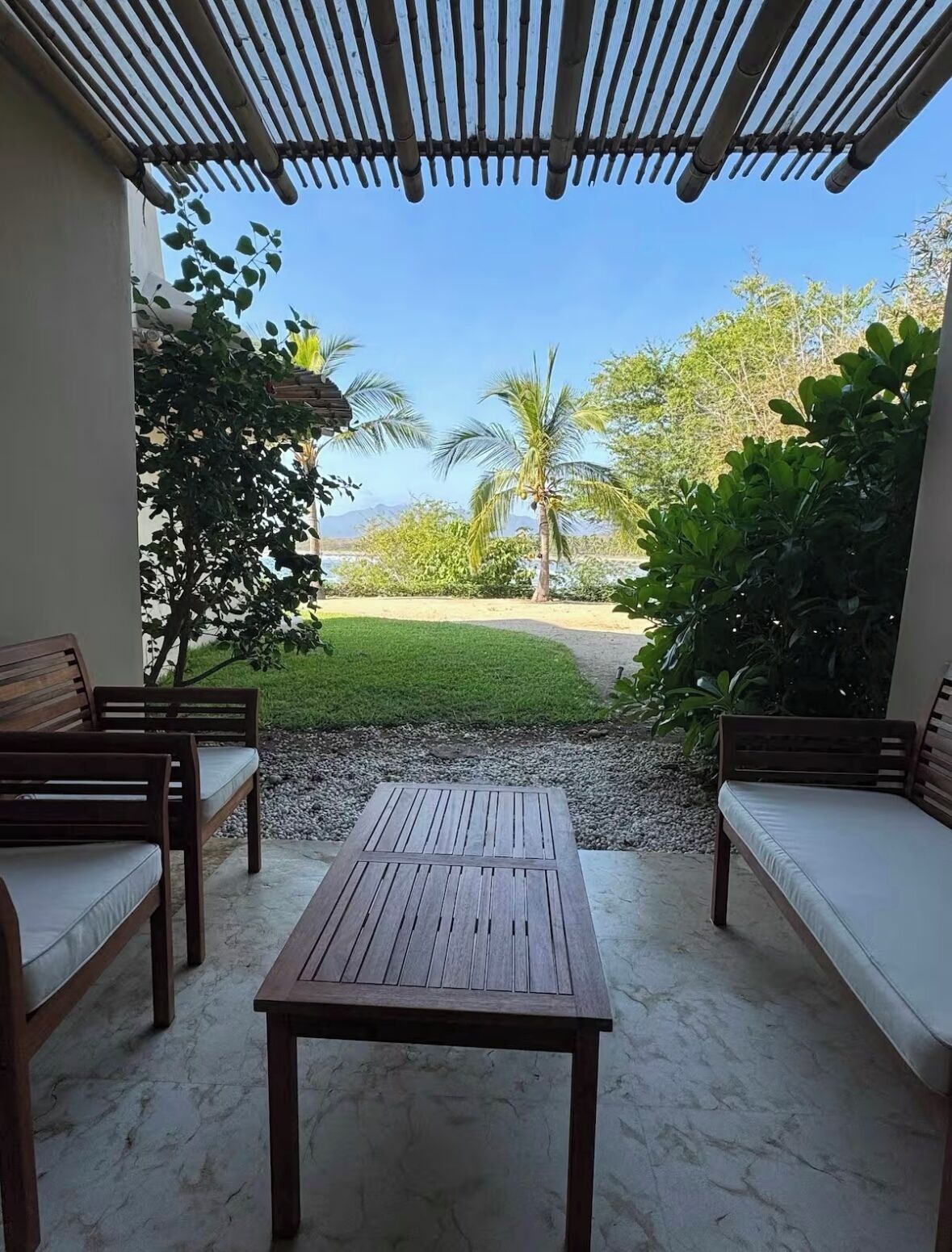 Condo, 2 Bedrooms, Ocean View, Beachside