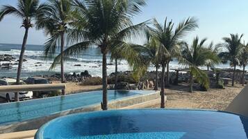 Deluxe Condo, 1 Bedroom, Ocean View | Private pool