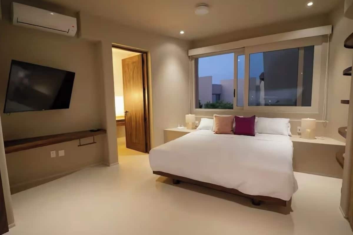 Comfort Condo, 2 Bedrooms, Ocean View, Oceanfront