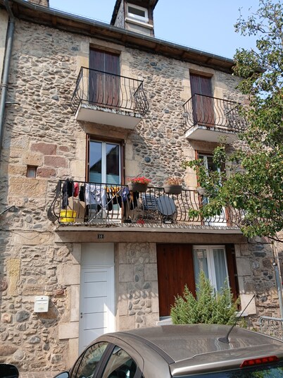 Charming T4 duplex in the heart of the village