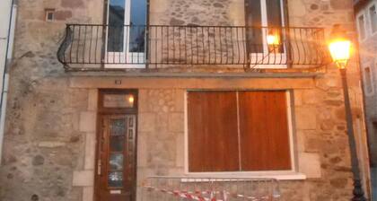 Charmant T4 duplex coeur de village