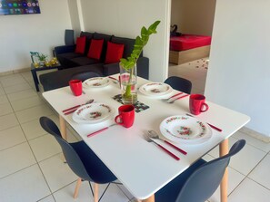 Dining - Maison Ducos, warm and welcoming (Ducos)