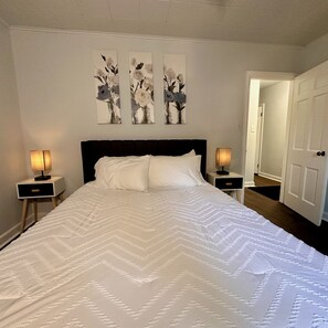 1 habitación, tabla de planchar con plancha, wifi y ropa de cama