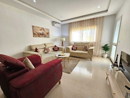 Charming 2-bedroom apartment in delightful La Marsa with AC, WiFi