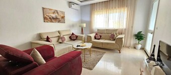 Charming 2-bedroom apartment in delightful La Marsa with AC, WiFi