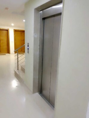 Interior - Charming 2-bedroom apartment in delightful La Marsa with AC, WiFi (La Marsa)