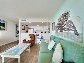 TV - Rockport's Waterfront Gem - Cozy 1BR/1BA Condo with Breathtaking Bay Views (Rockport)