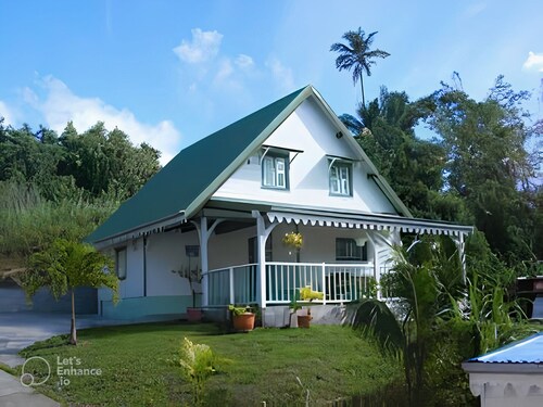 Émeraude Bungalow, 2-bedroom apartment with private pool in Sainte Luce, Martinique