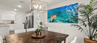 Family Pool Retreat • Sleeps 10 • Near Beach • BBQ