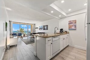 Luxury Condo, Balcony, Ocean View