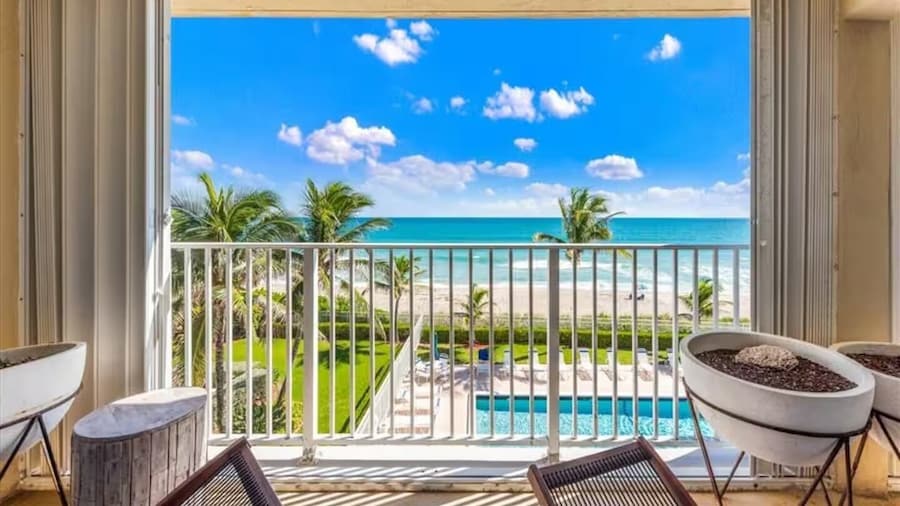 404 On Hutchinson Island