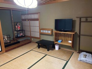 Rom – basic, røyk | Skrivebord