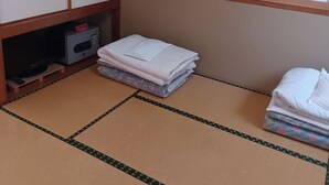 Unclassified image, 3 of 22, button - daikokuya (Toyohashi)