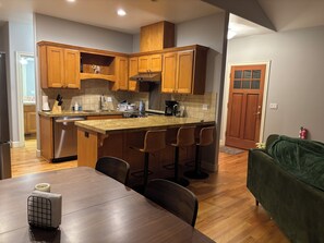 Four, plaque de cuisson, lave-vaisselle