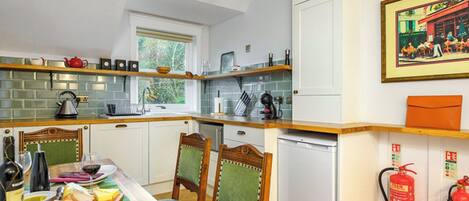 Dishwasher, high chair