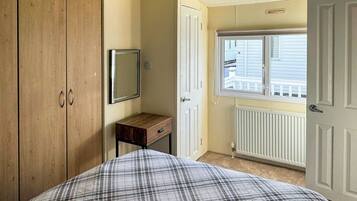 2 bedrooms, free WiFi, bed sheets