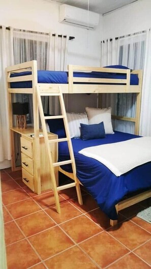 3 slaapkamers, een kluis op de kamer, reisbedje, gratis wifi