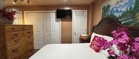 1 bedroom, bed sheets