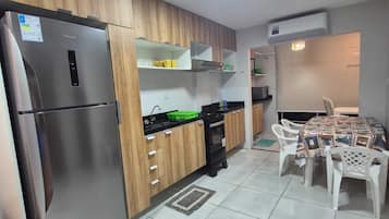 Apartment, Non Smoking | 2 bedrooms, bed sheets