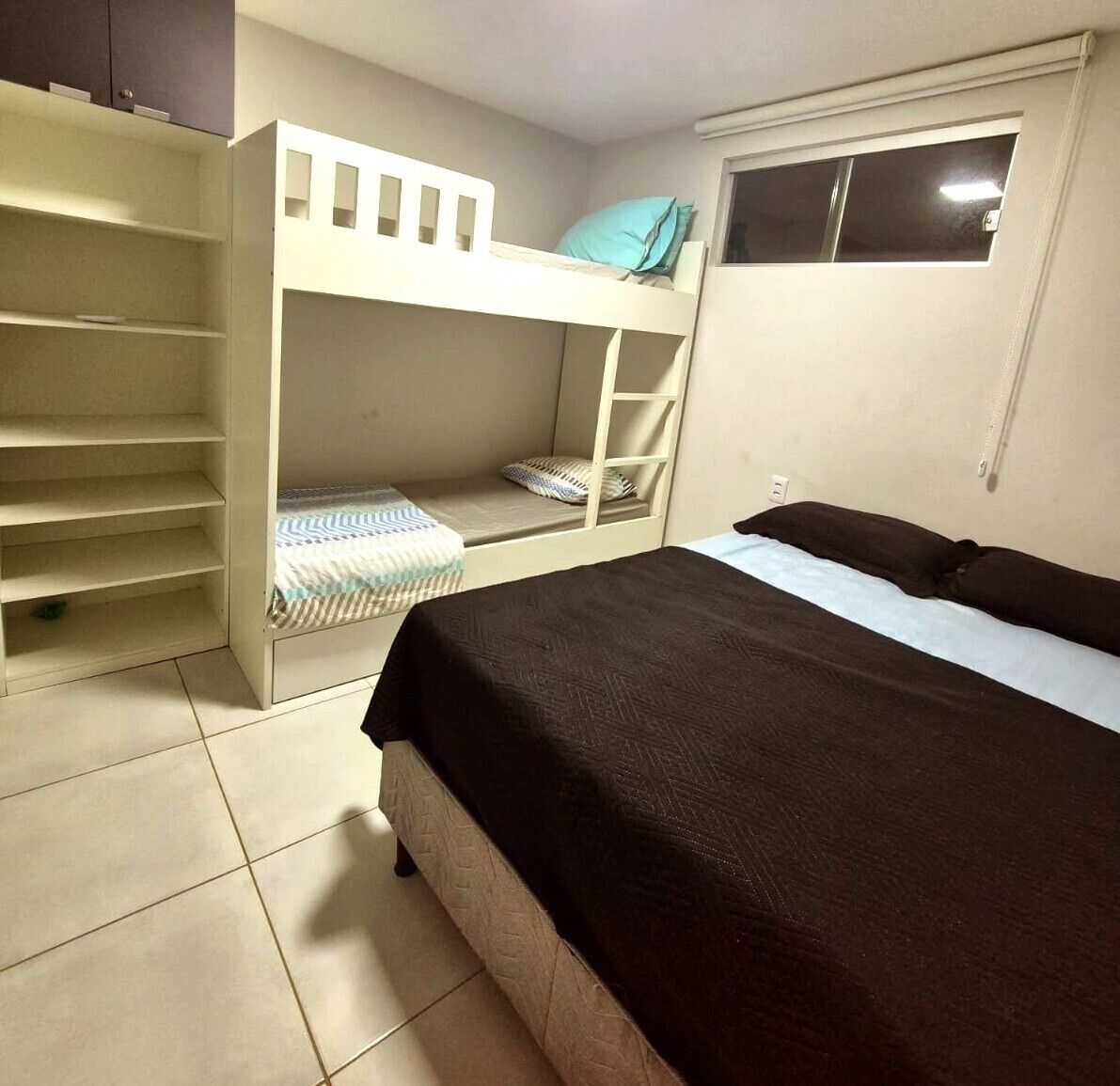 2 bedrooms, bed sheets