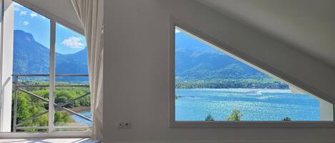 4 habitaciones, escritorio, tabla de planchar con plancha y wifi gratis