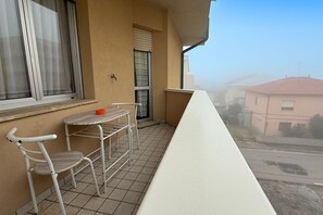 Outdoor dining - SE152 - Senigallia, delightful two-room apartment facing the sea (Senigallia)
