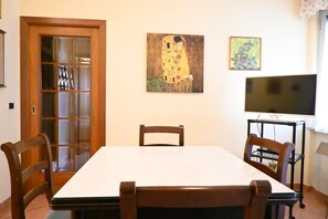 Dining - SE152 - Senigallia, delightful two-room apartment facing the sea (Senigallia)