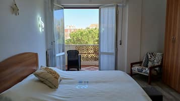 2 bedrooms, bed sheets