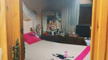 Shared Dormitory, 1 Bedroom, Smoking, Balcony | 1 bilik tidur