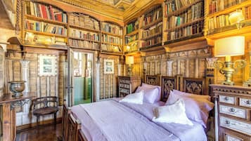 1 slaapkamer, een strijkplank/strijkijzer, wifi, beddengoed
